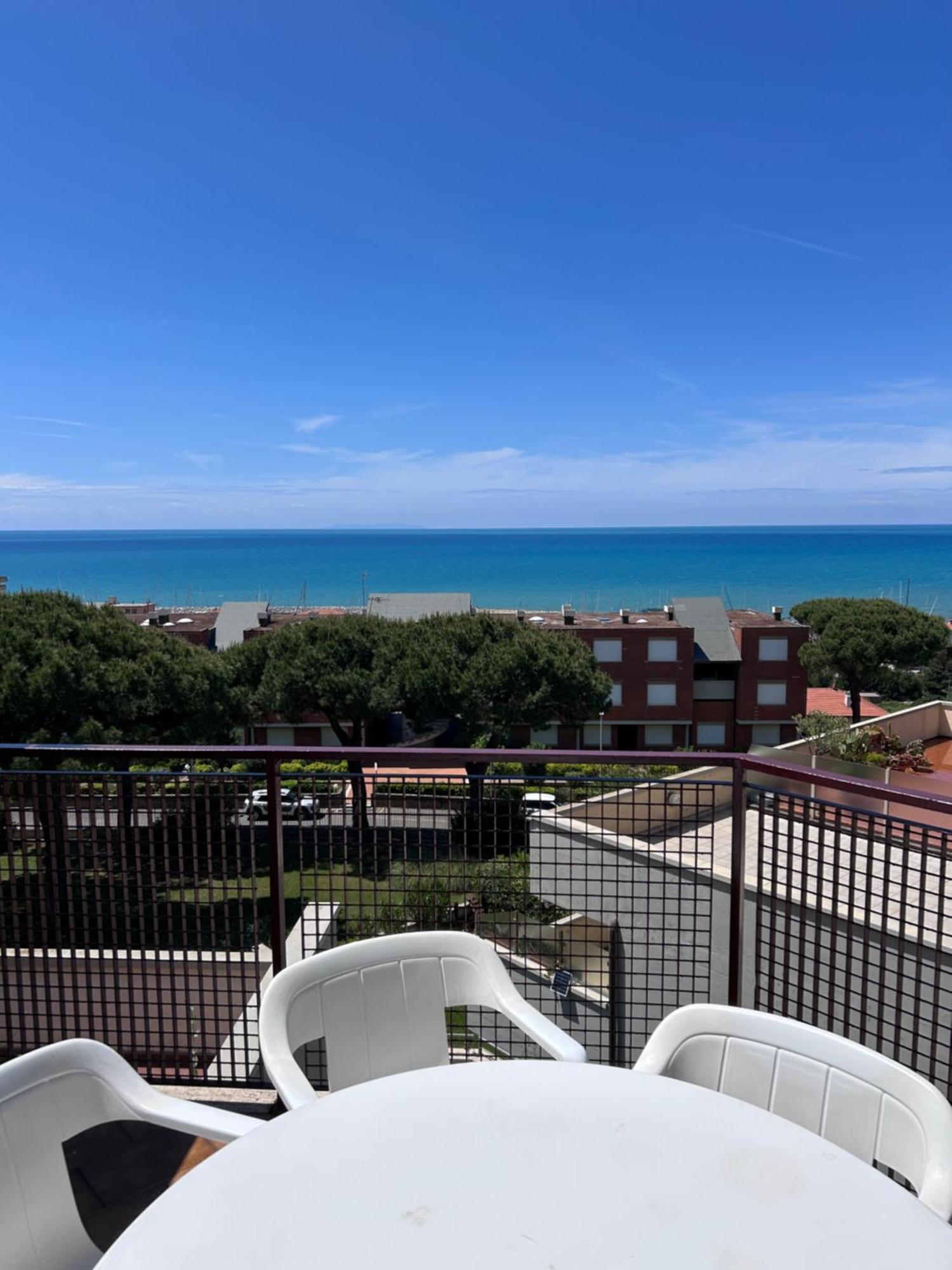 Residenze Etruria Aparthotel San Vincenzo Exterior photo