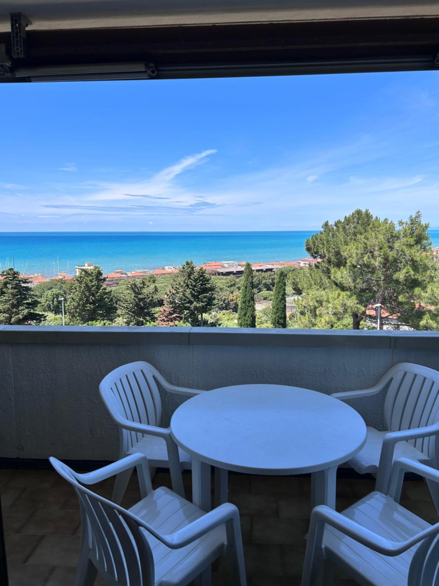 Residenze Etruria Aparthotel San Vincenzo Exterior photo